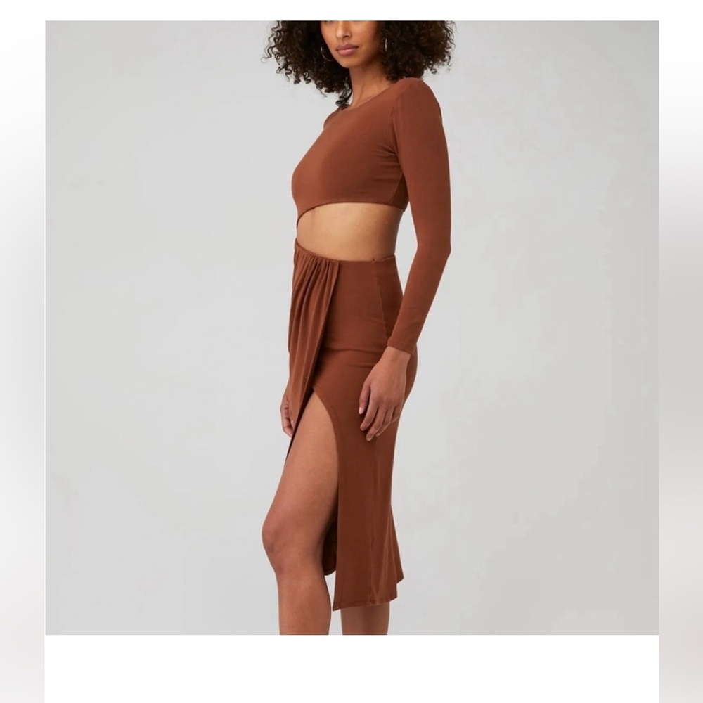 Astr the Label brown long sleeve cut out midi dress size small